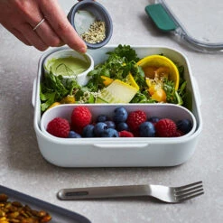 Black+Blum Lunch Box Original 1L Olive -Outdoor Camping Store k2ecc53a1ba6734b2417deb97c3bd72dc